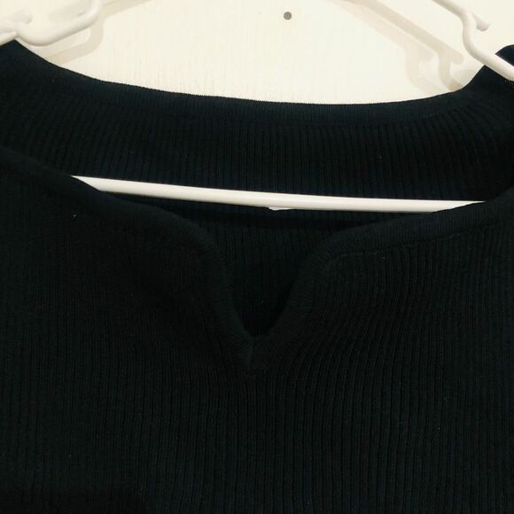 Commense Women's Long Sleeve Crew Neck Crop Shirt Top Black Size Medium NWT - Picture 3 of 6